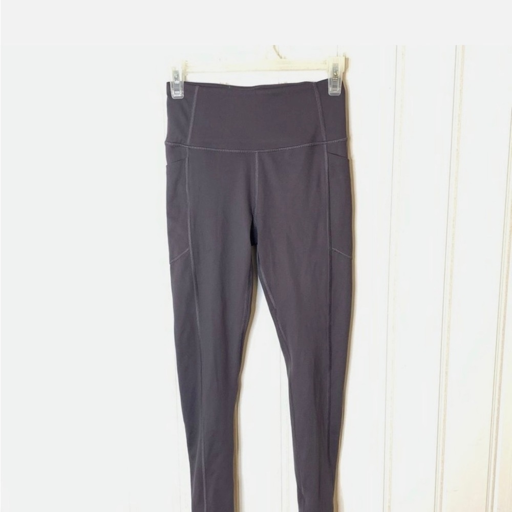 Victoria’s Secret Essential Studio 7/8 Length Leggings